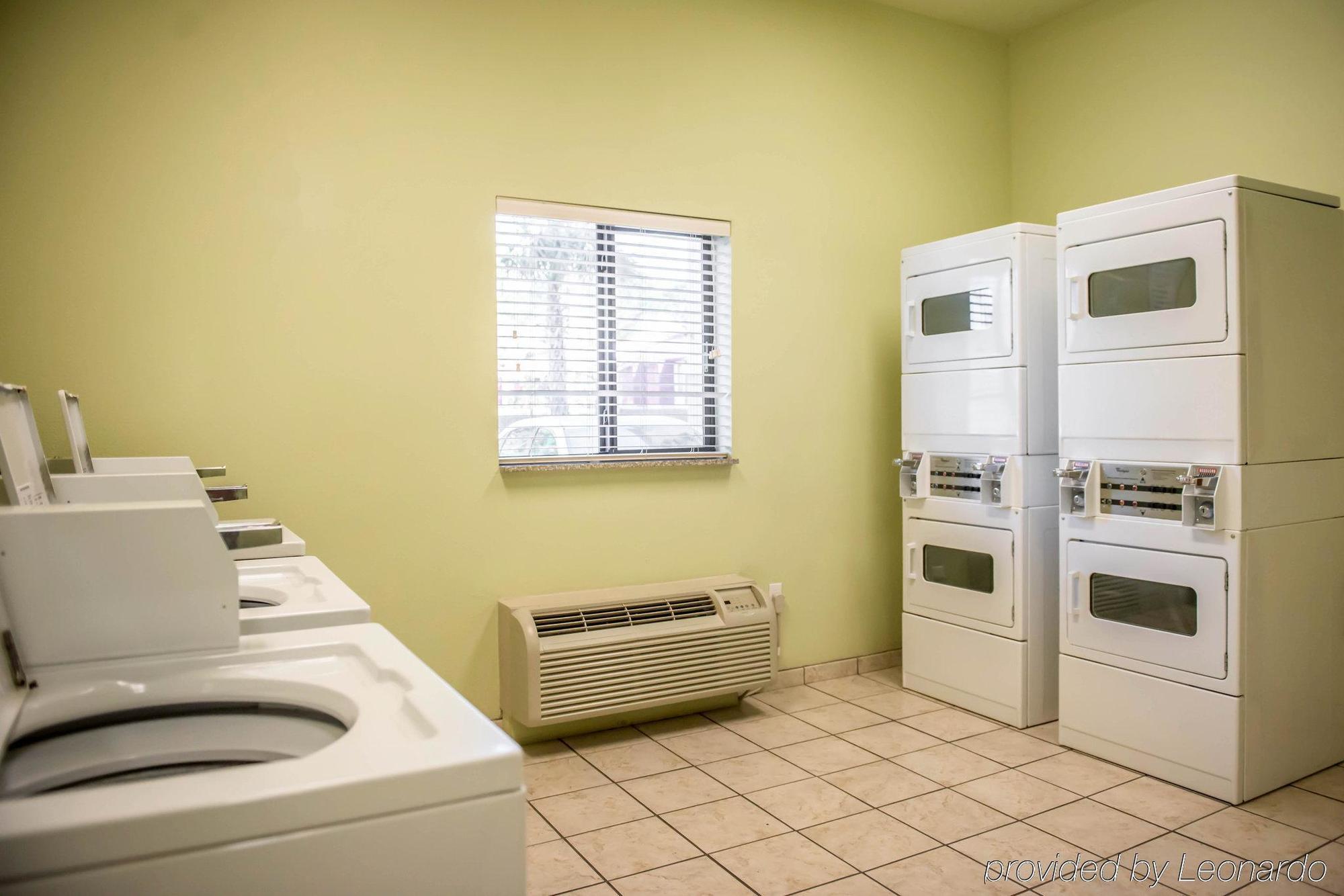 Suburban Studios Near Panama City Beach Exterior foto